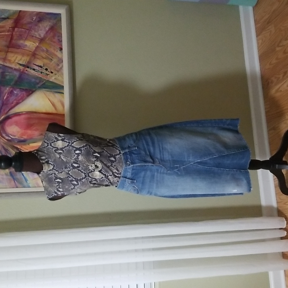 Denim skirt